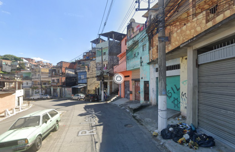 Casa no Jardim Helena Maria pega fogo na manhã desta terça-feira, 25/3