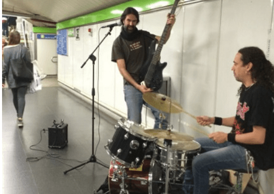Metrô de São Paulo abre inscrições para apresentações musicais nas estações