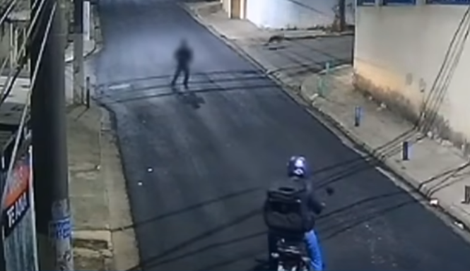 Caminhoneiro é alvejado por ladrão de alianças no Jardim Roberto
